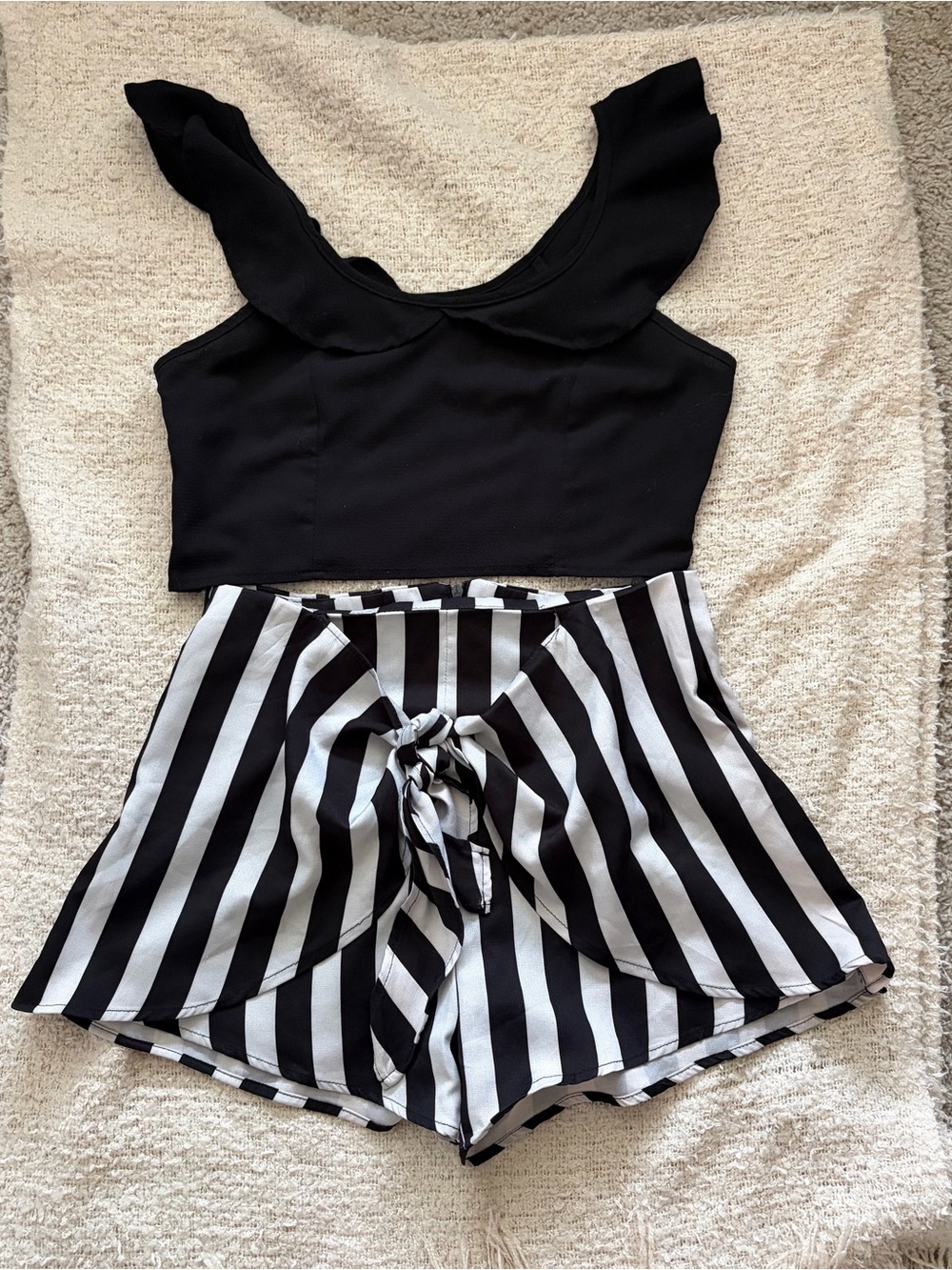 Zaful Black & White stripped shorts and crop top set